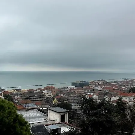 Vila Consalvi-vista Mare *